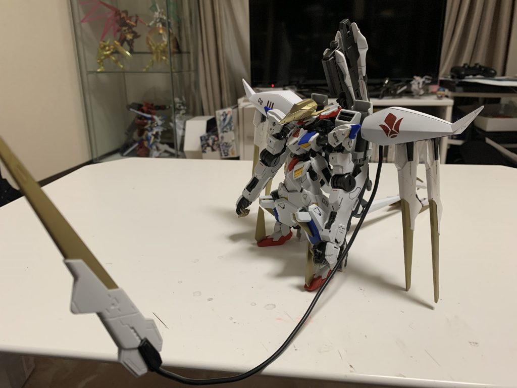 フルバイパーモード時は6本のバイパーウィップで対多数戦闘も考慮