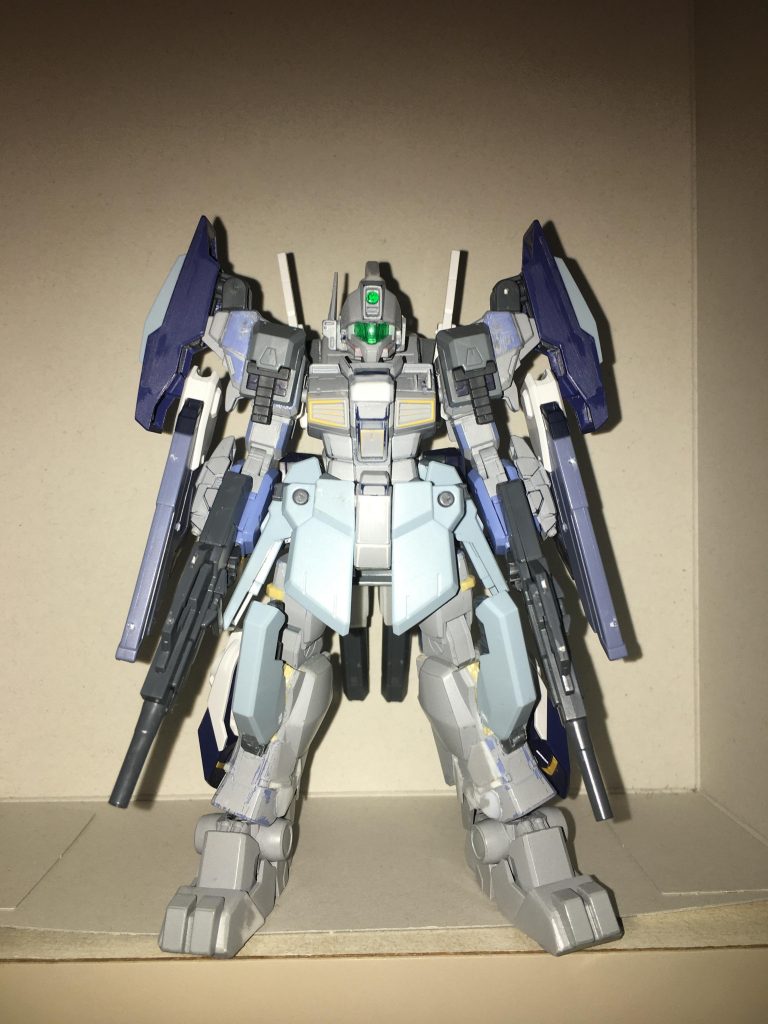 そしてこれがフル装備。ちなみにライトニングブラックウォーリアーのメガランチャーを芯にヒュージキャノン的な装備を持たせる案もありましたが、持たせたら肩の関節が悲鳴を上げそうになったのでボツに…