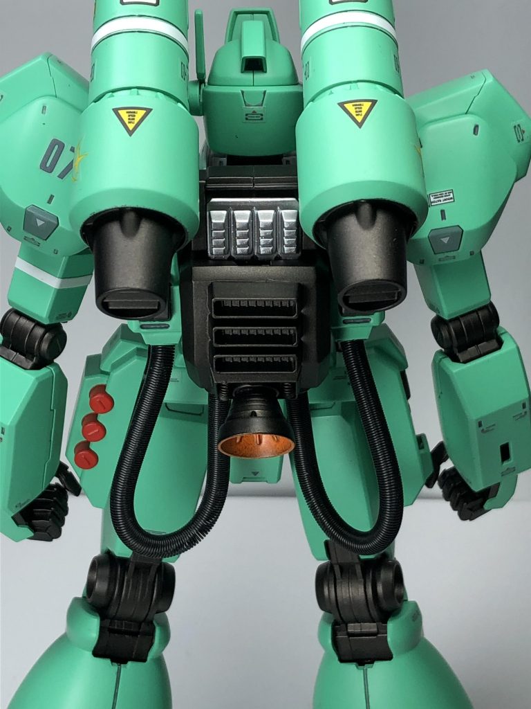 シルバーの部分はミニ四駆の放熱フィン（モーターに貼るやつ）を参考にしました