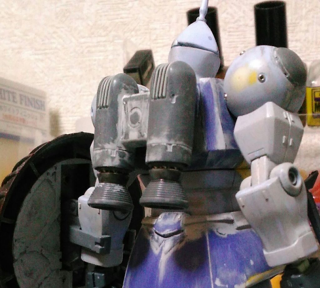 バックパック試作段階です。フィンを作り直して、バーニアを大型化しています。