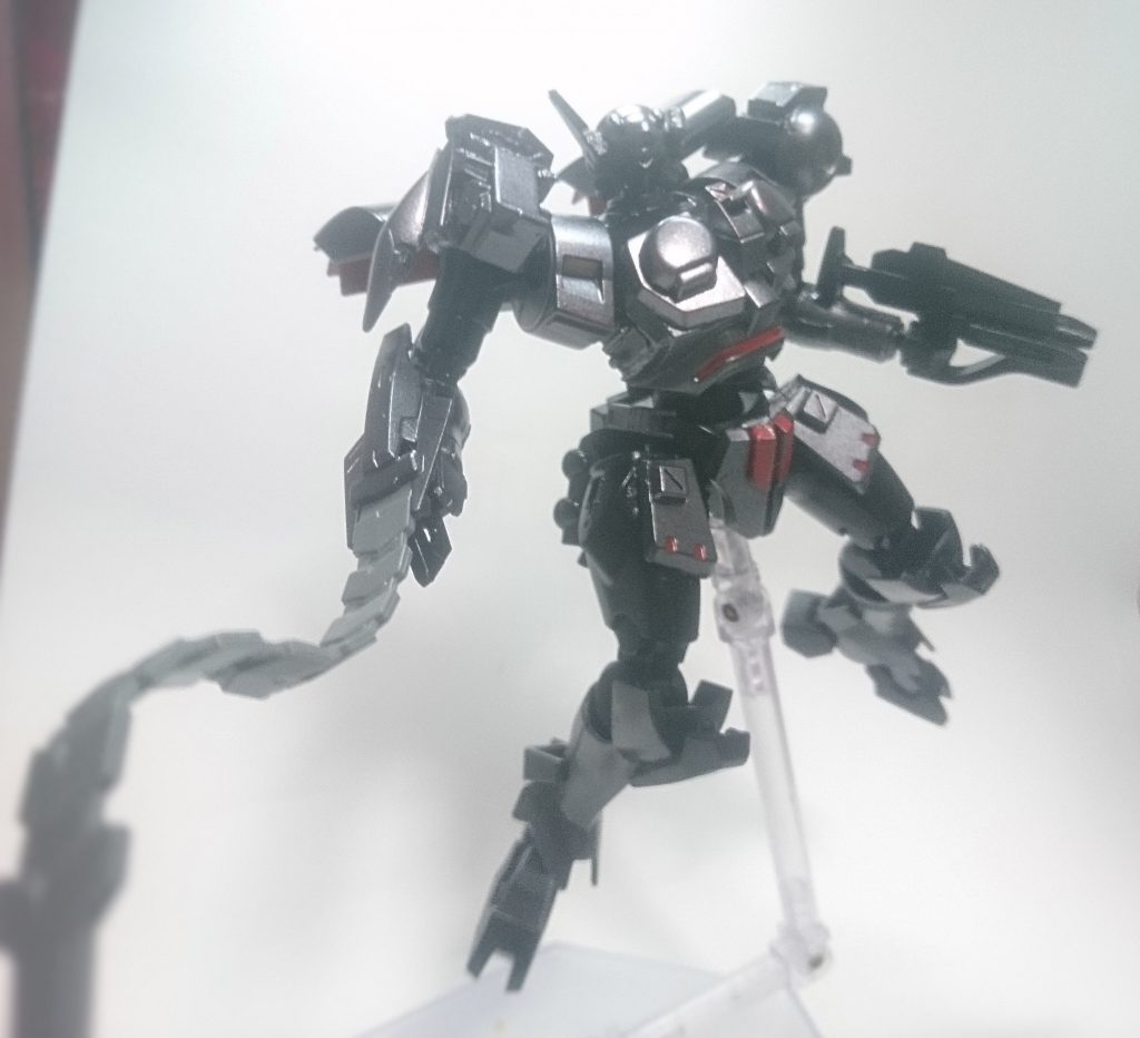 やや見辛いかもですが、近接装備はレギンレイズジュリアのそれをそのまま仕様。接着せずに取り付けられました。