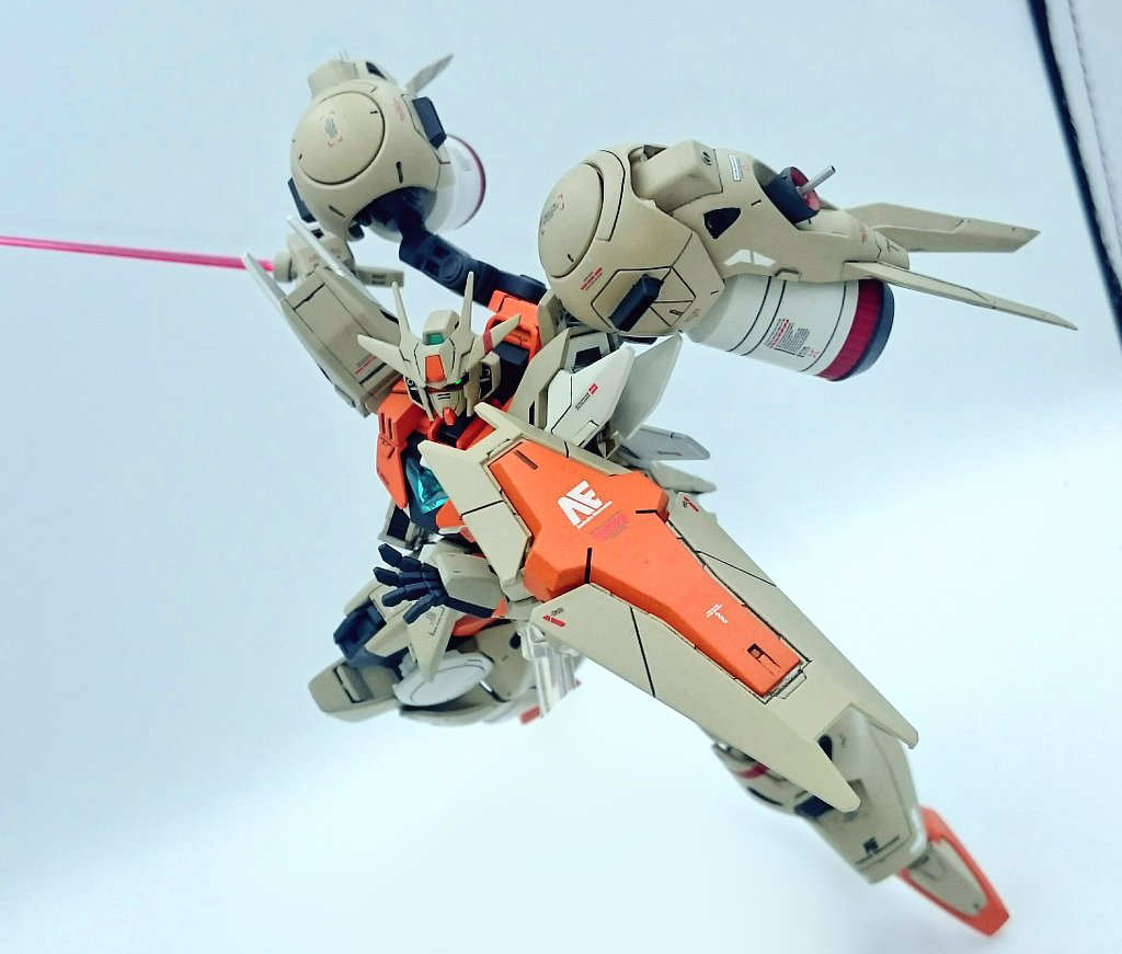 アクション２
サーベル抜刀シーン別角度から。
ビルドハンズ角のMを使用したことでメリハリが効いていい感じになりました。