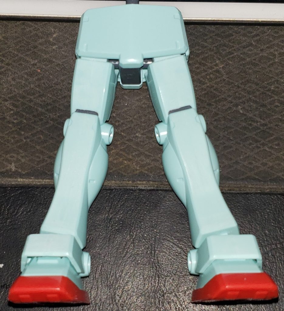 ちゃんと消えてるか確認しながら、足・腕・胴体を合わせ目消ししました。