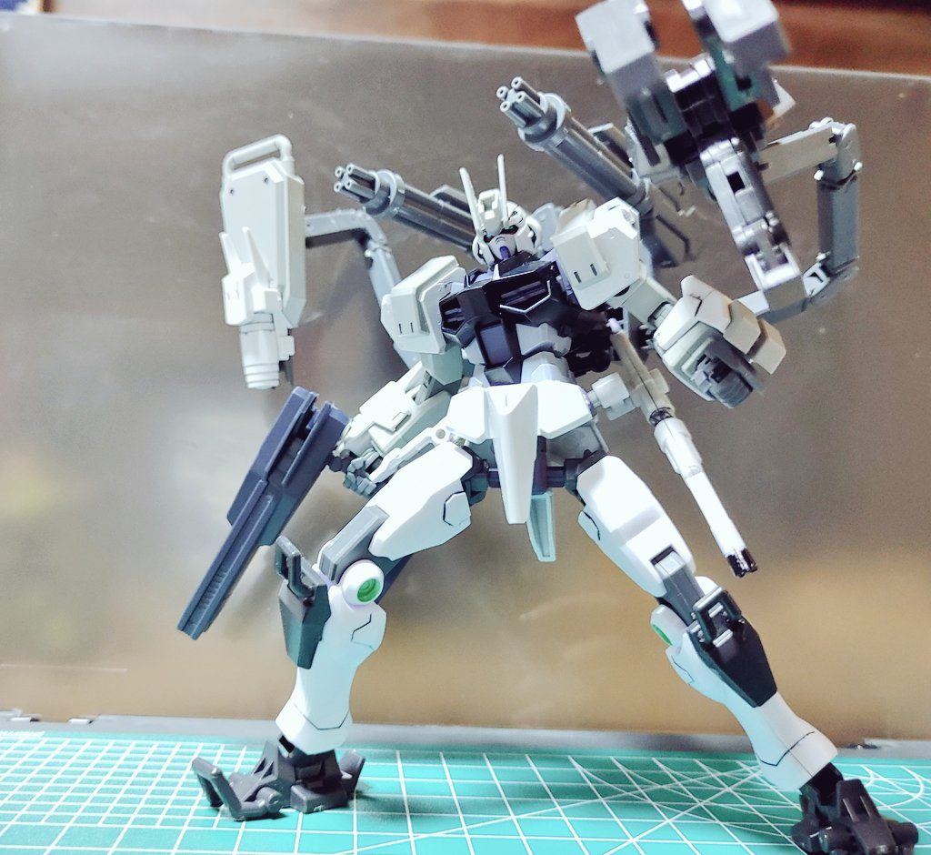 元々はM1アストレイベースだったんですが気がつけば体ごとガードフレームに変わってました