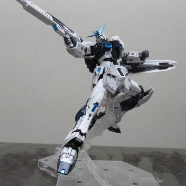 ＲＧ_νガンダム