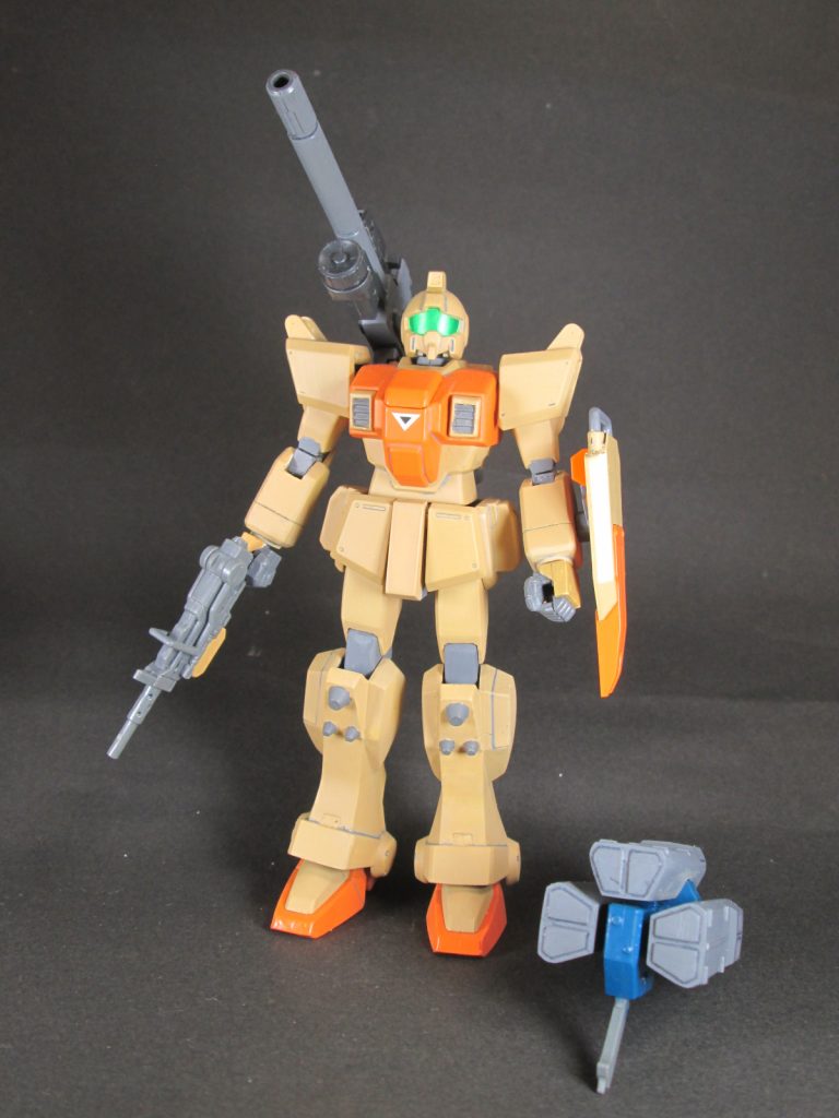 おまけとして、HGUCより前のＨＧの陸ジムに、寄せ集めで作ったキャノン砲を担がせてみた物です。。