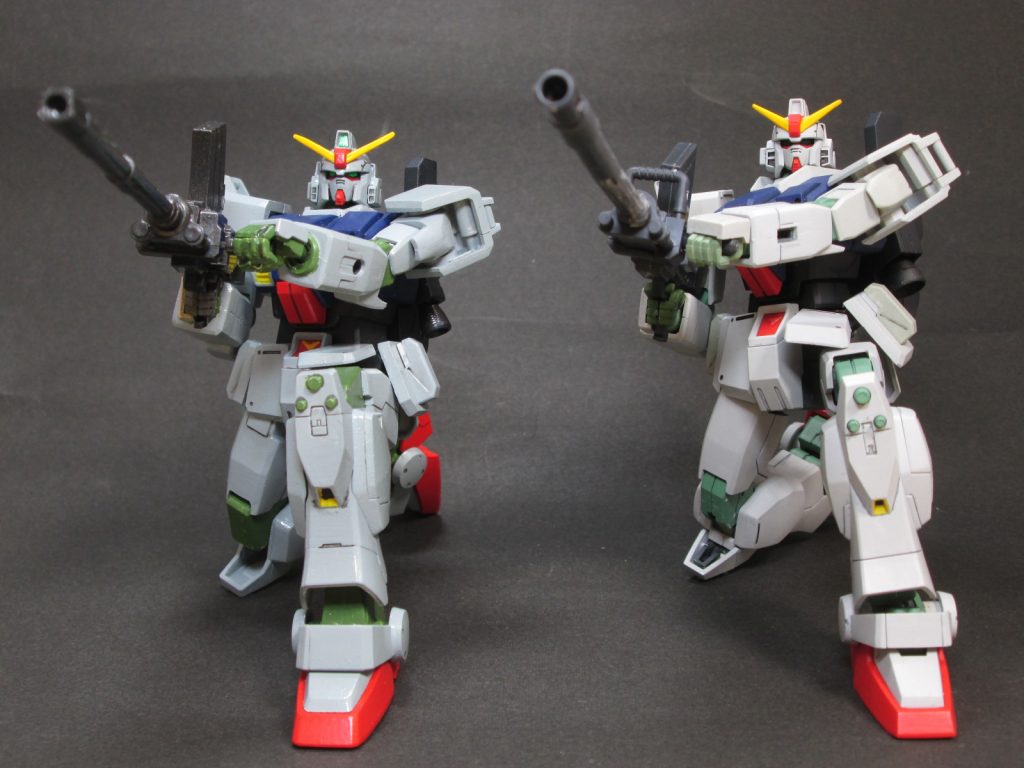 古いＨＧＵＣ、夜戦塗装（左）と２ショット。
