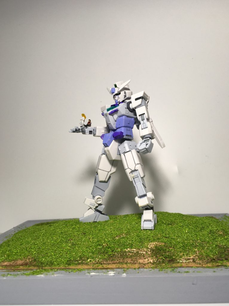 大地に立つ。
やっぱり立ち上がると独特のプロポーションが際立ちますが、見慣れると違和感がなくなってくる不思議。