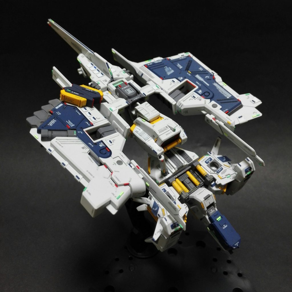 別にも投稿しているFG プリムローズとのドッキング形態へ･･･まずはヘイズル改のブースター･ポッドを骨格としたプリムローズの第1種兵装系にフルドドを装備させた形態です。プリムローズの武装はミサイル･ポッド×2としています。