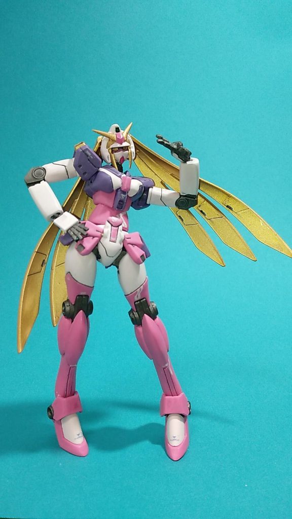 サラリと揺れるような髪　顎先はリップのように色濃いめ