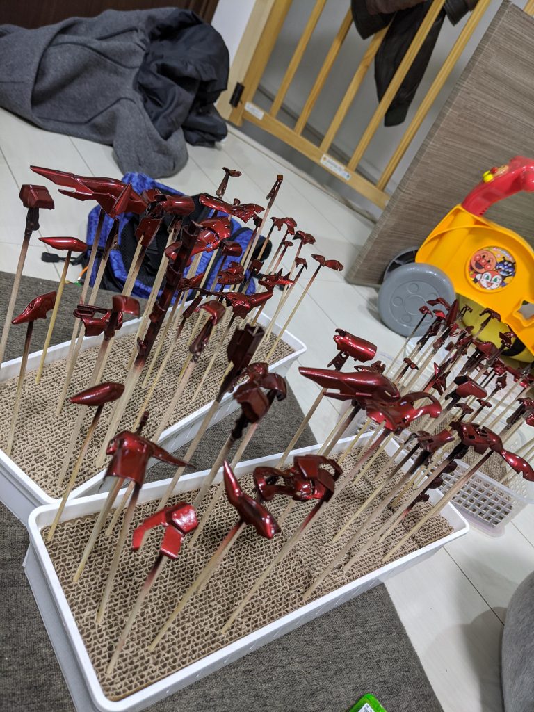 色の変化が均等になるように左右比べながら塗りました。