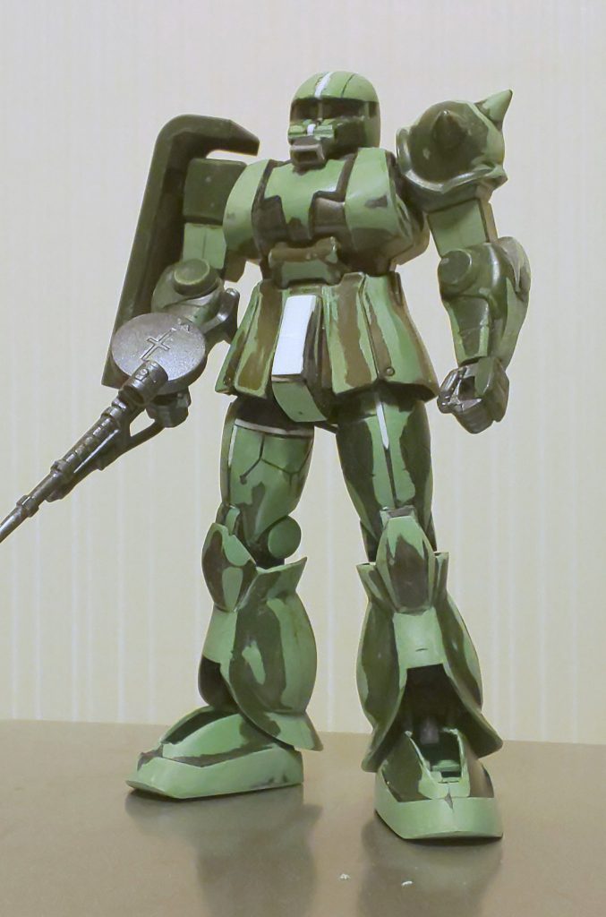 全身に渡って削ってます。太ももは最終的にアルミ線接続になりました