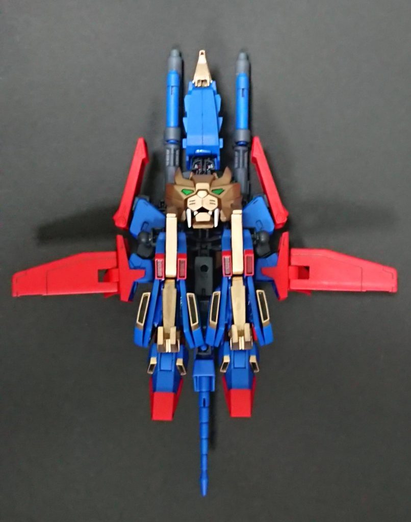 下から見ると獅子飾りが！