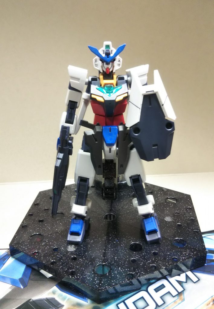 コアガンダムです。
アンテナとフロントアーマーを変更してみました。