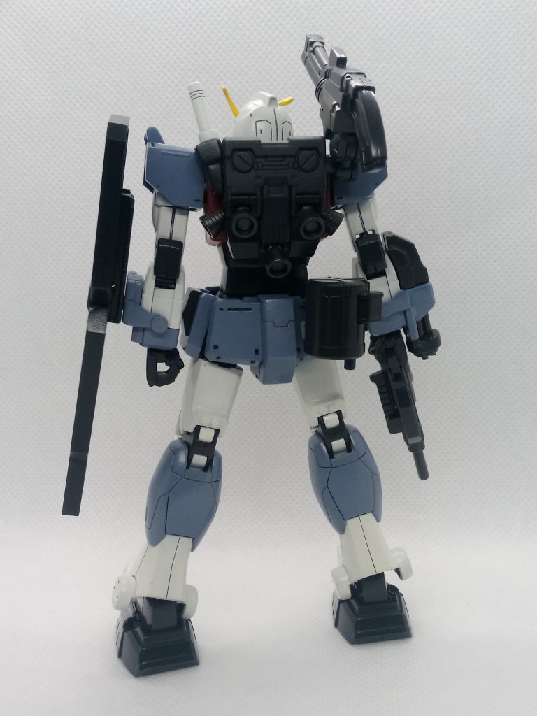 背面:右のリアアーマーにデカールを貼ったけど弾倉で隠れちゃった(泣)