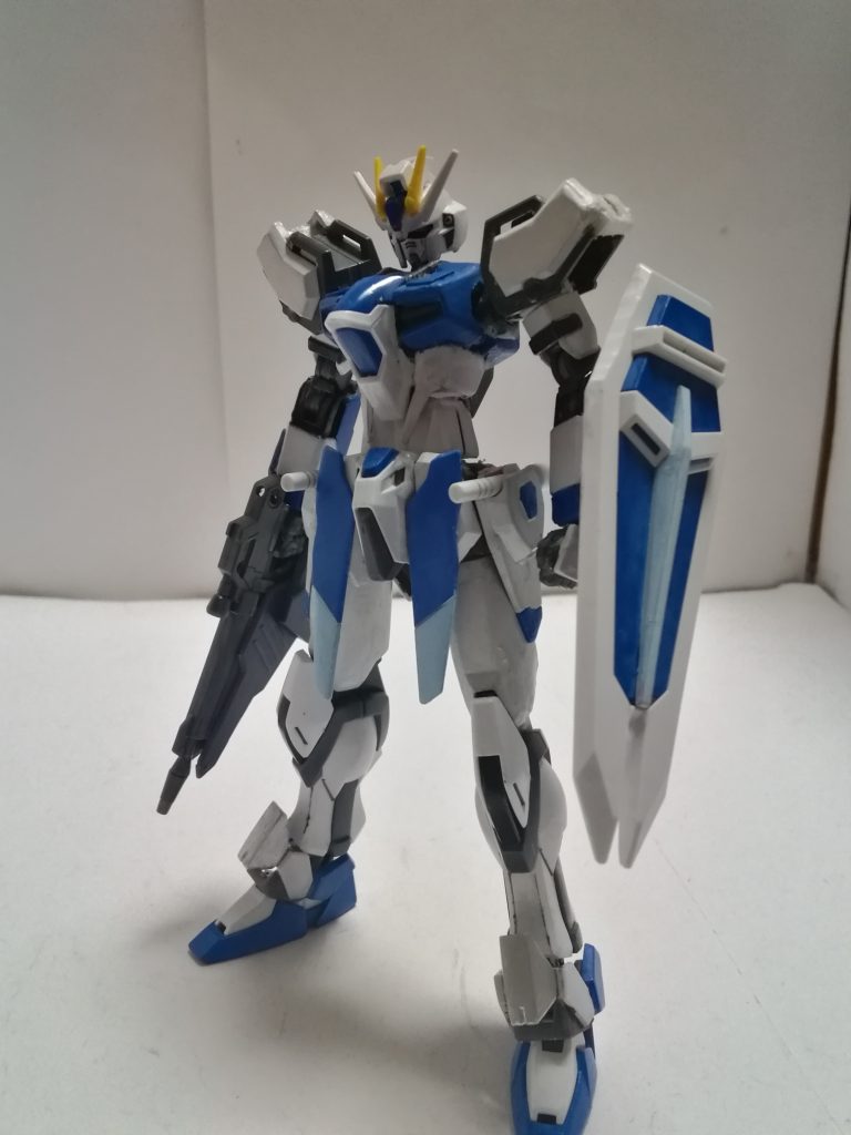 スカイストライク軽装
その名の通り最低限の戦闘が行えるであろう装備
この姿になることはほとんどない