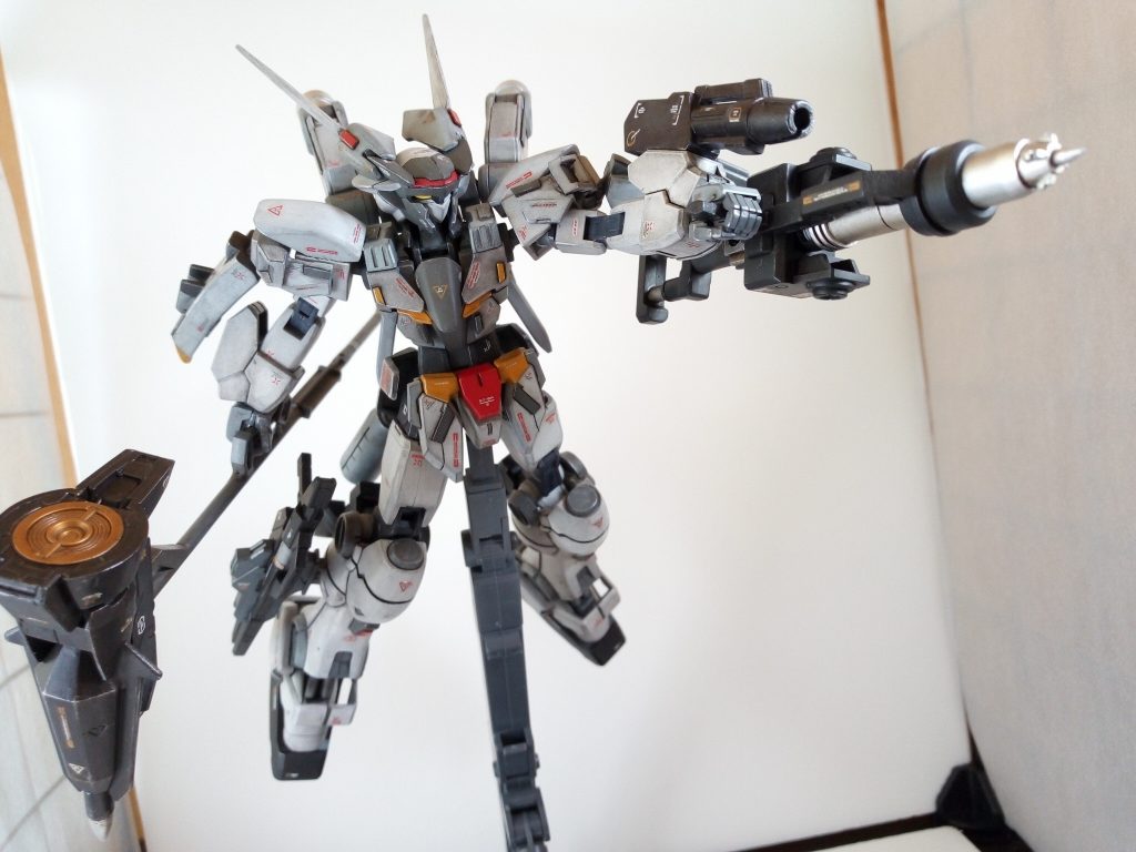 ハンマーも杭だし、パイルバンカーだし、メイン武装が杭ってどーなの…