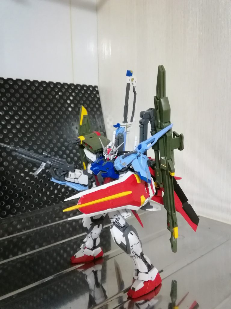 ストライクガンダムパーフェクト–2枚目/制作者：アッキー