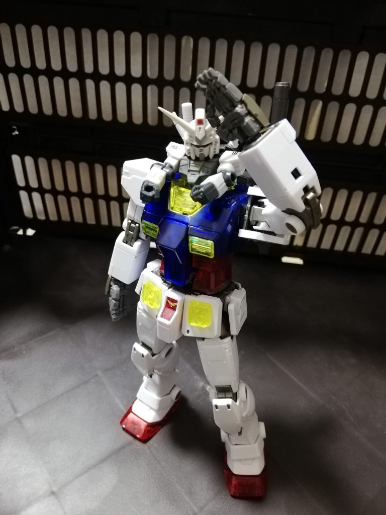 ガチャガチャのG3ガンダムをパイルダーオン!!!する事が出来ますwww