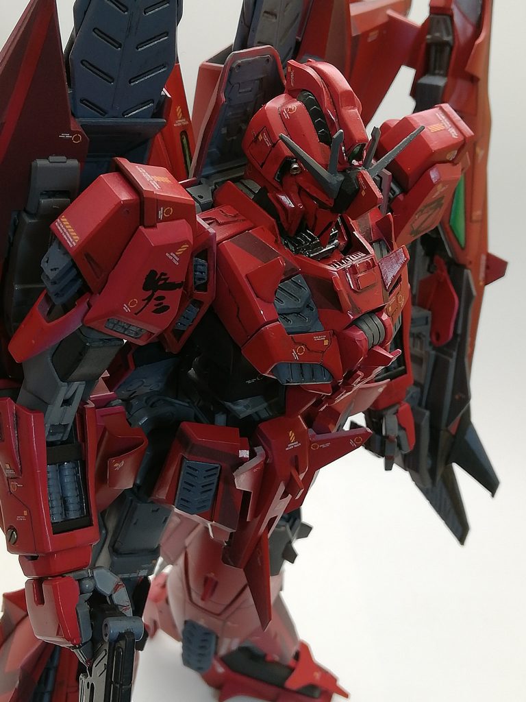 レッドゼータ–2枚目/制作者：ウワンテ