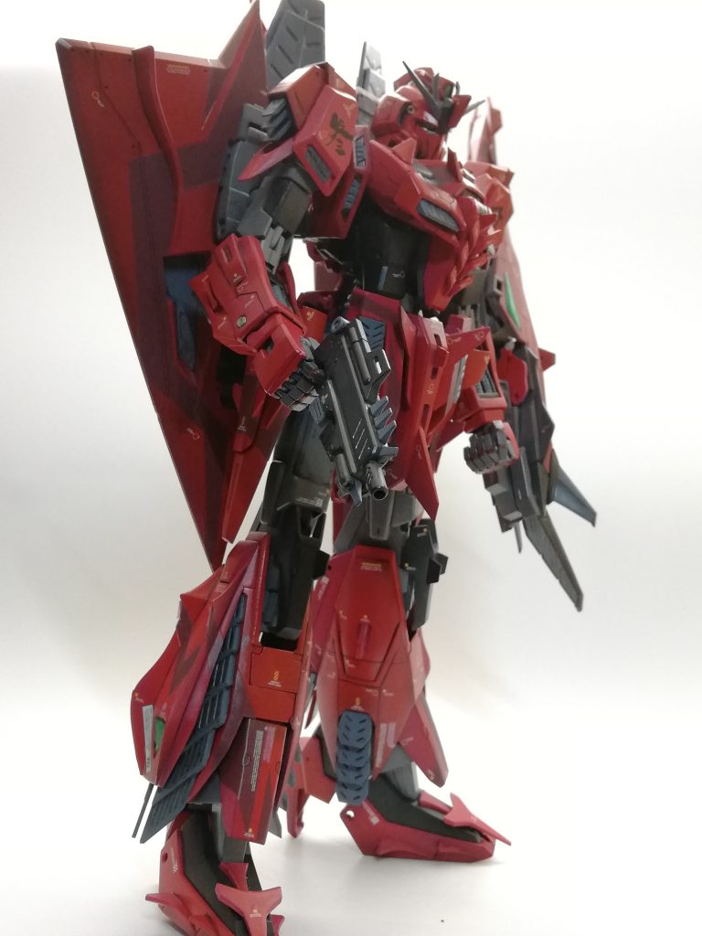 レッドゼータ–5枚目/制作者：ウワンテ