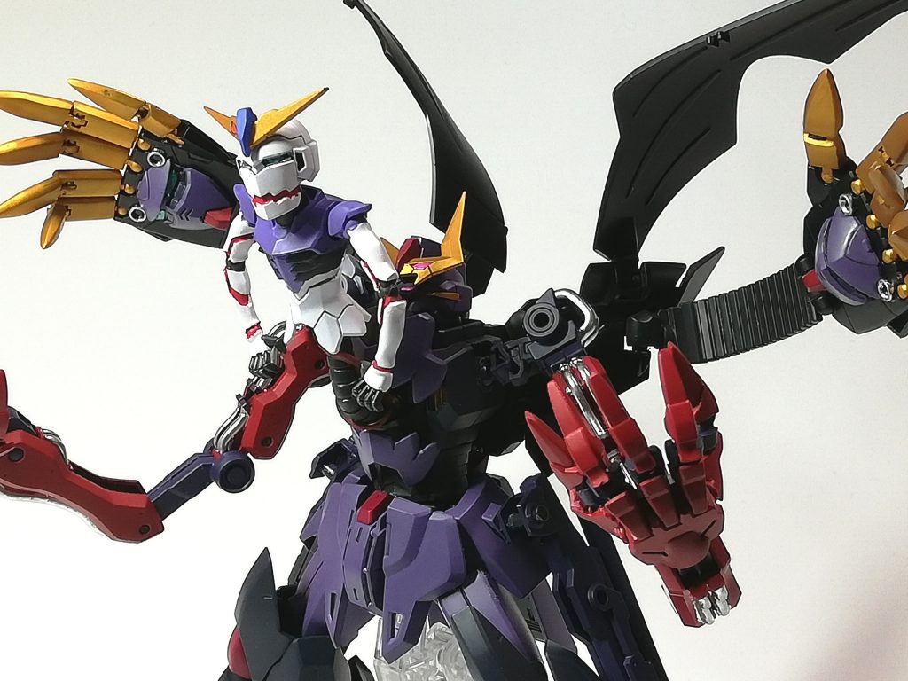 ジエンド付属のイッカクも組みました。
色はテルティウムをイメージして塗りました