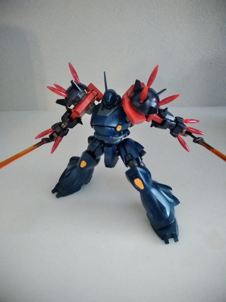 モードベルセルク
腕よりビームスパイクを放出、機動力の上昇