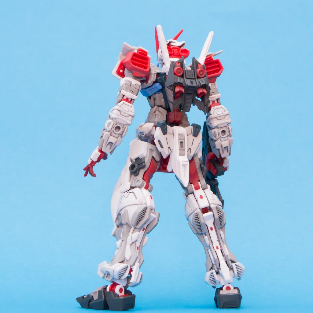 アストレイレッドフレーム–3枚目/制作者：SHOT