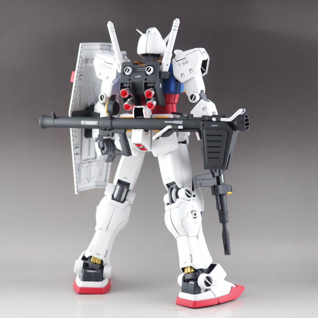 背面ショット　メタルパーツやフレームの色分けで見える部分は情報量増やしてます。