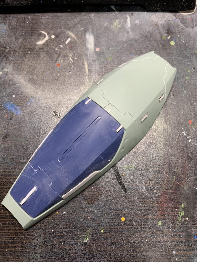 シールドは特にスジボリとプラ板で追加工してます