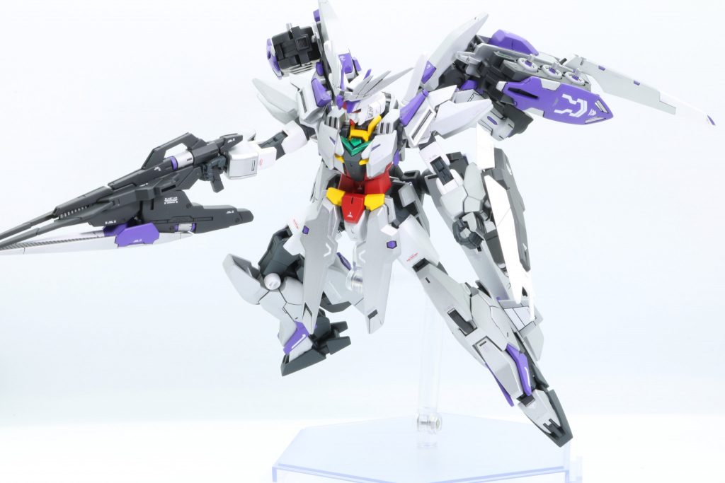 ビームライフルの強化を行い、シールドと接続しなくてもアースリィの追加充填されたビームと同等の火力がだせます。