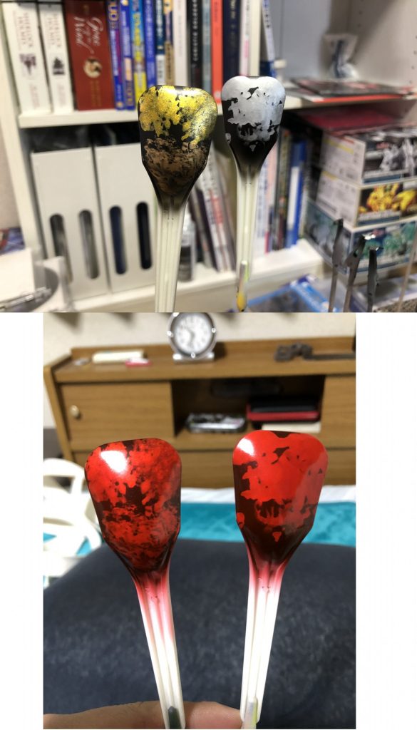 ラップ塗装

今回のメインとなるラップ塗装の試し吹き。
何回か分けて金と銀の上からクリアレッドを吹きかけます。写真ではわかりづらいものの、金のほうがややオレンジかったレッドになってます。