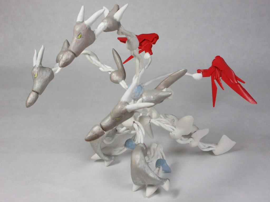 支援メカの「ギドラ」です。
当初「トライセイル」と呼んでいたら
怒るのを見たことがない友人が殴りかかってきました。
ちなみにナンス推しだそうです。