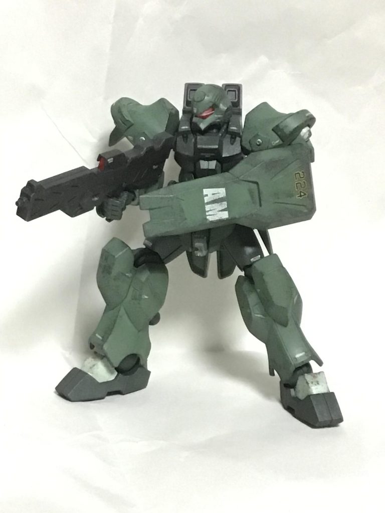 ライフルのマーキングはこっち側にしか貼っていなかったり。