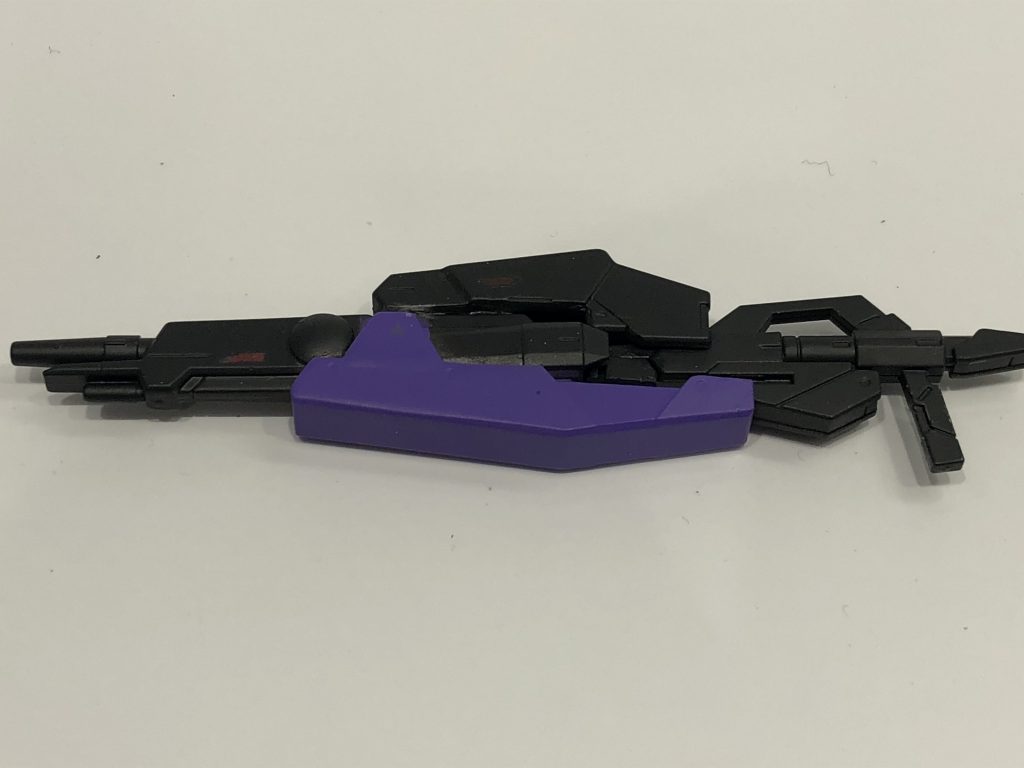 一部武装紹介
大型バスターライフルはパワードアームズパワーダーの大型ライフル、ダブルオセブンソード/GのGNソードⅡブラスターの下のカバー?とジュピターヴのビームマシンガンの接続部を切って組み合わせてます。