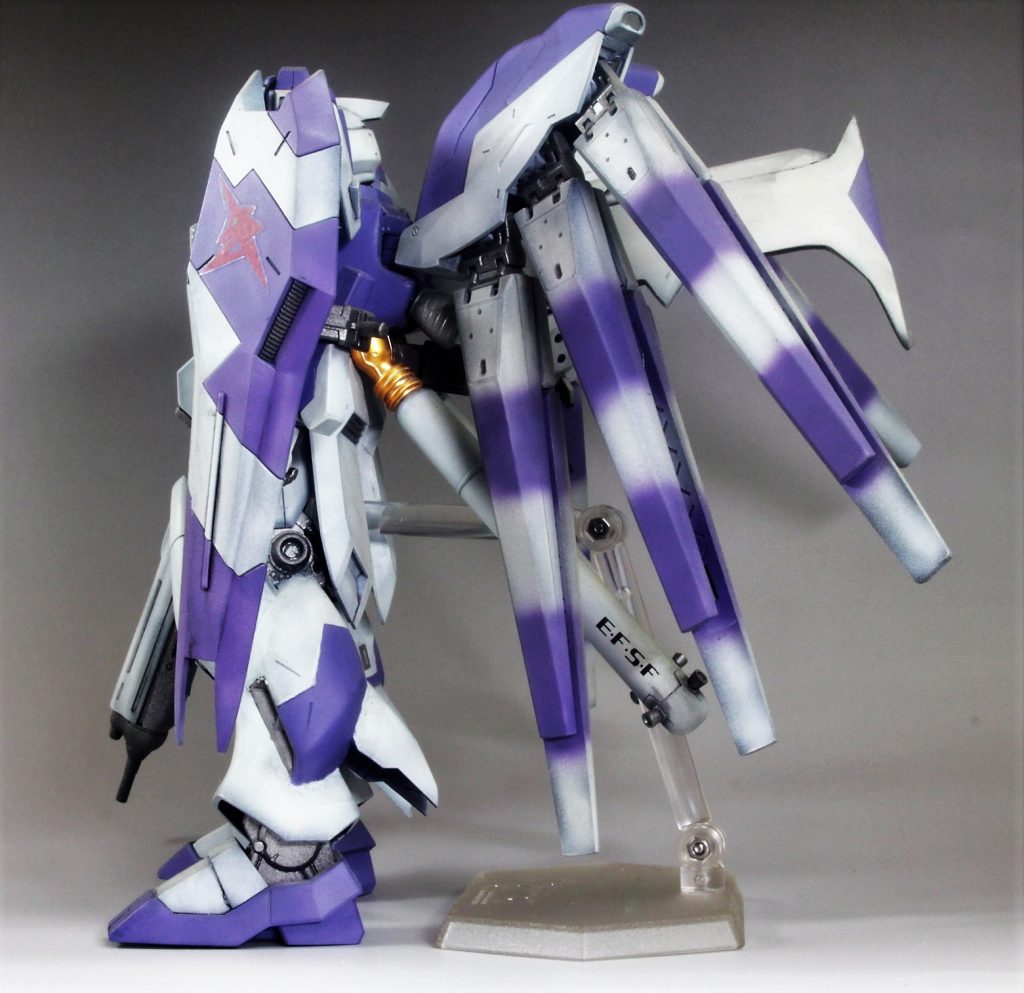 1/144 Hi-νガンダム–3枚目/制作者：moubook