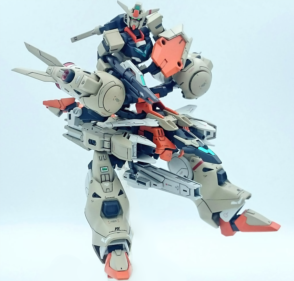 ガウォーク形態
当初は予定になかったのですが延長した事と脚部の接続方法を変更したことでコアガンダムを劇中のように上部に置く事といわゆるガウォーク形態にすることが可能になりました。(形的にはマクロスよりもオーガスの方に近いと思います)