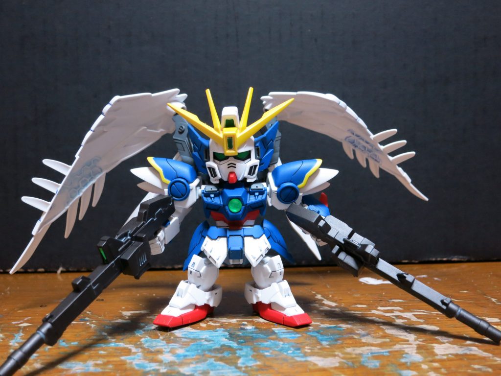 シルエットブースターの腕部フレームを使っている以外は、基本的にキットそのままで組んでいます。