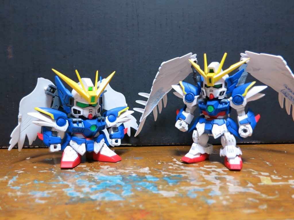 参考までに、先に投稿したＢＢ戦士ウイングゼロカスタムとの比較。ＢＢ戦士も良作だったけど、やはりＳＤＣＳと並べると…