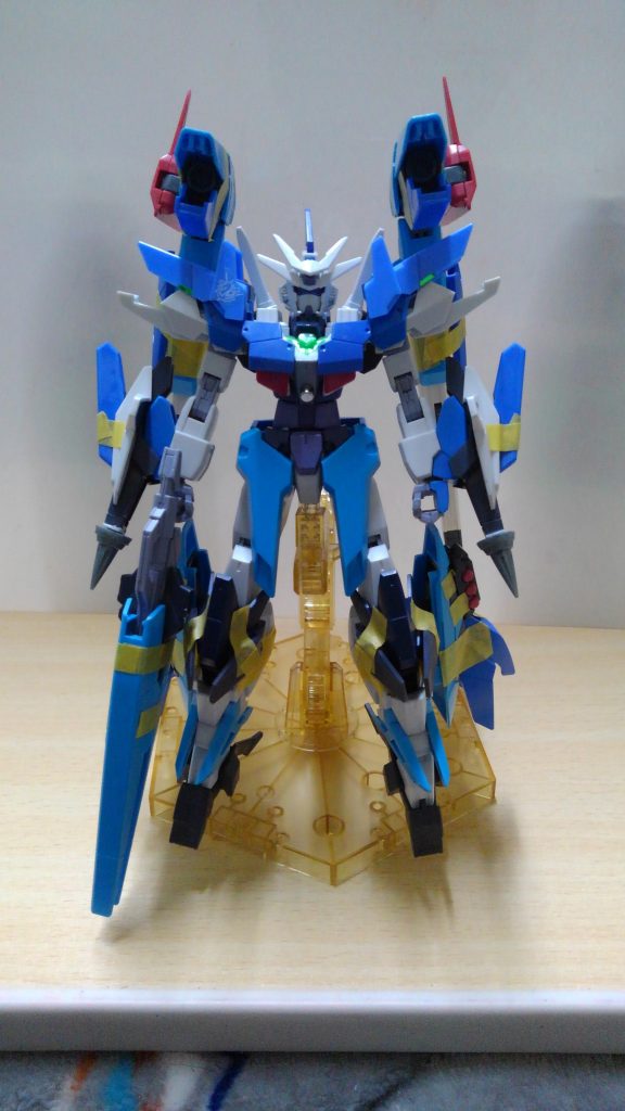 8割方見えてきた状態
主にA-Zガンダムのパーツをミキシング
ケルベロスにちなんで肩パーツはオオカミをイメージして作成