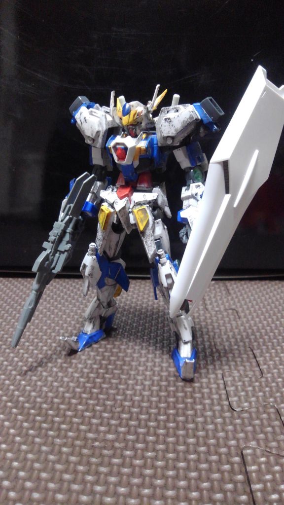 これがパーツで遊んだら気にったやつ
シールドはνので(元)ビームマグナムは前に装備してたガンプラから