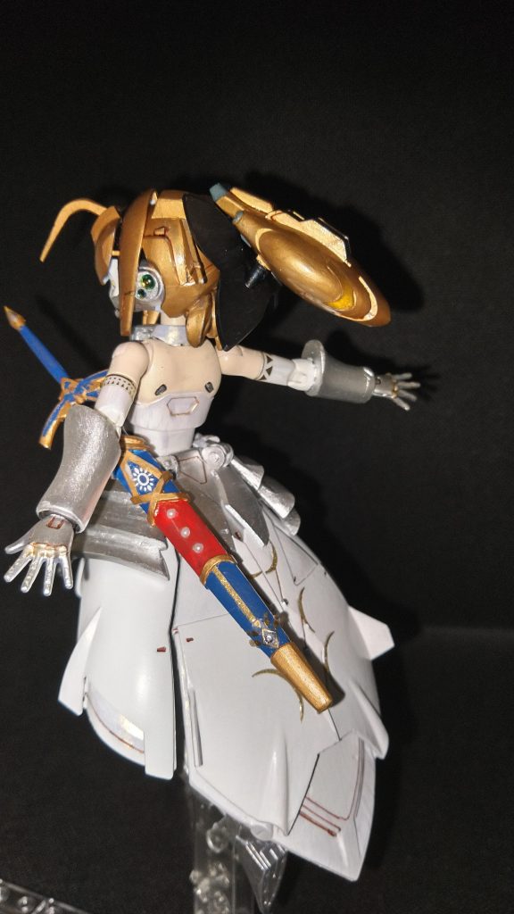 カリバーンの鞘も腰に磁石で取りつけしてます。