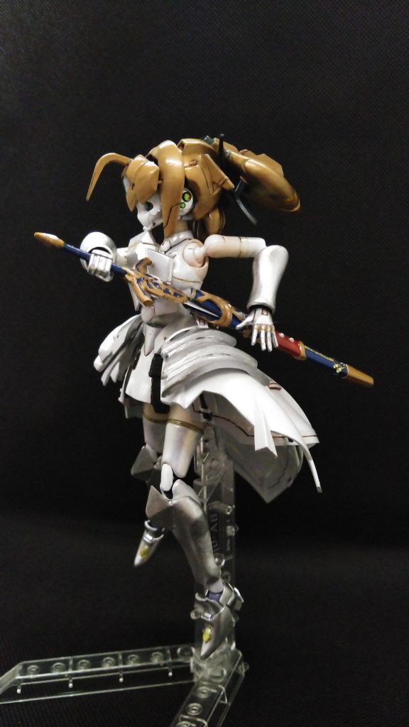 銀色部分は全てガンダムマーカー/シャインシルバーです。
何これ下手な銀色塗料より美しい輝き((ﾟ□ﾟ;))