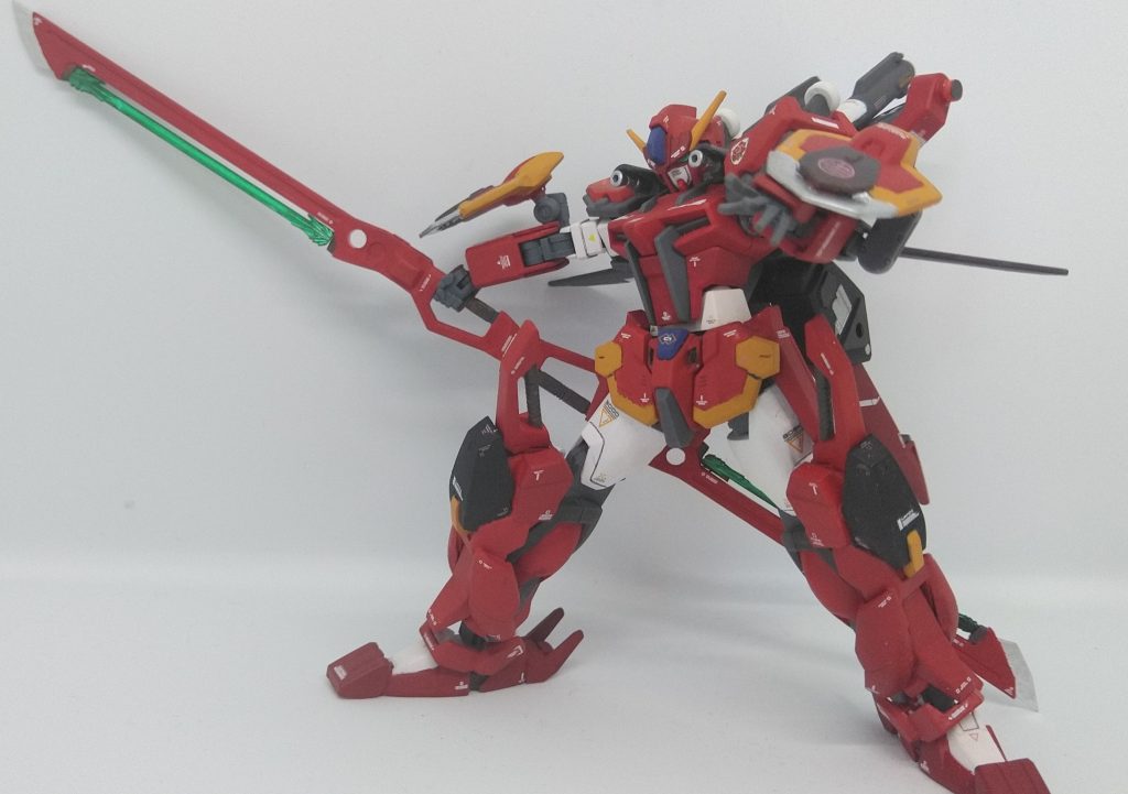 色々な対艦刀のフォームを作りましたが、個人的にはアンビデクストラス・フォームが一番好きですね。各フォーム再現のため対艦刀にネオジム磁石をしこたま仕込みました。