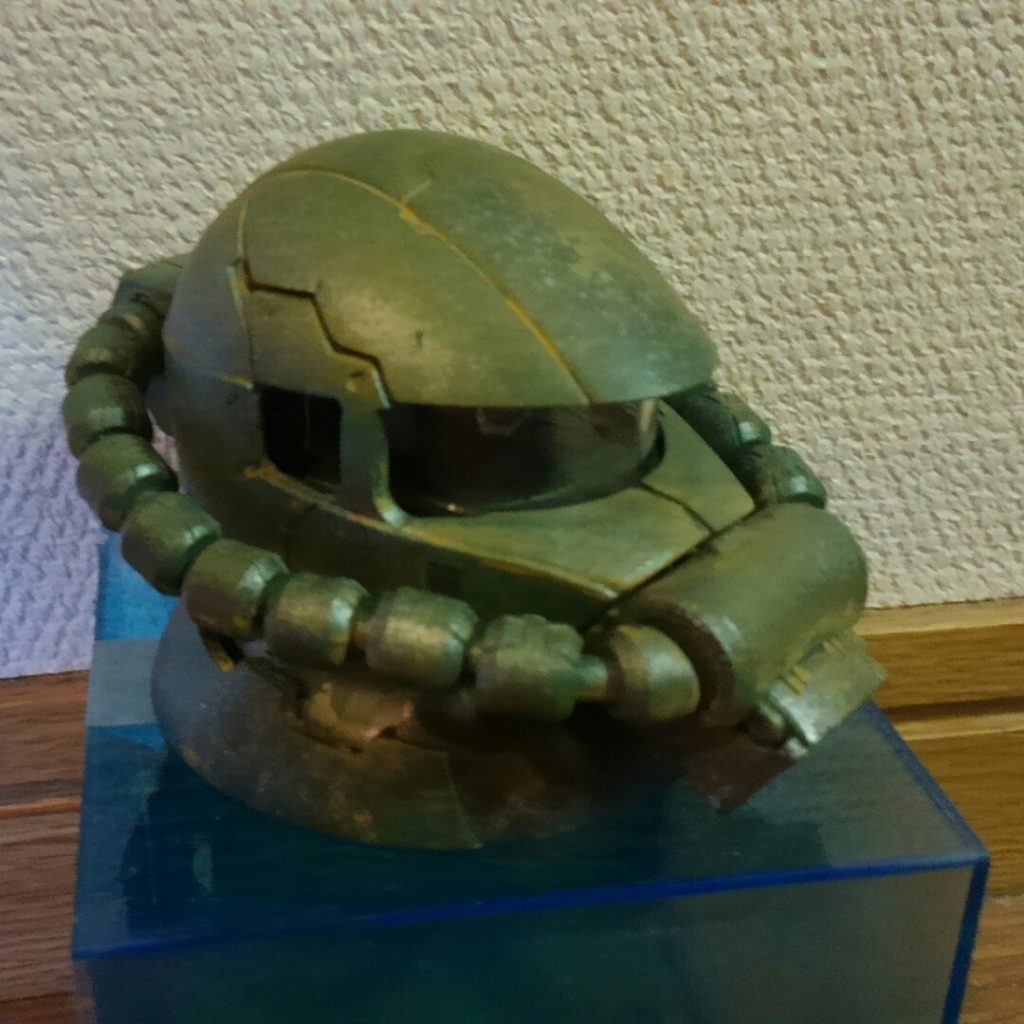 沈める前の頭です。塗装は基本的にスプレー、あとはウェザリングです。