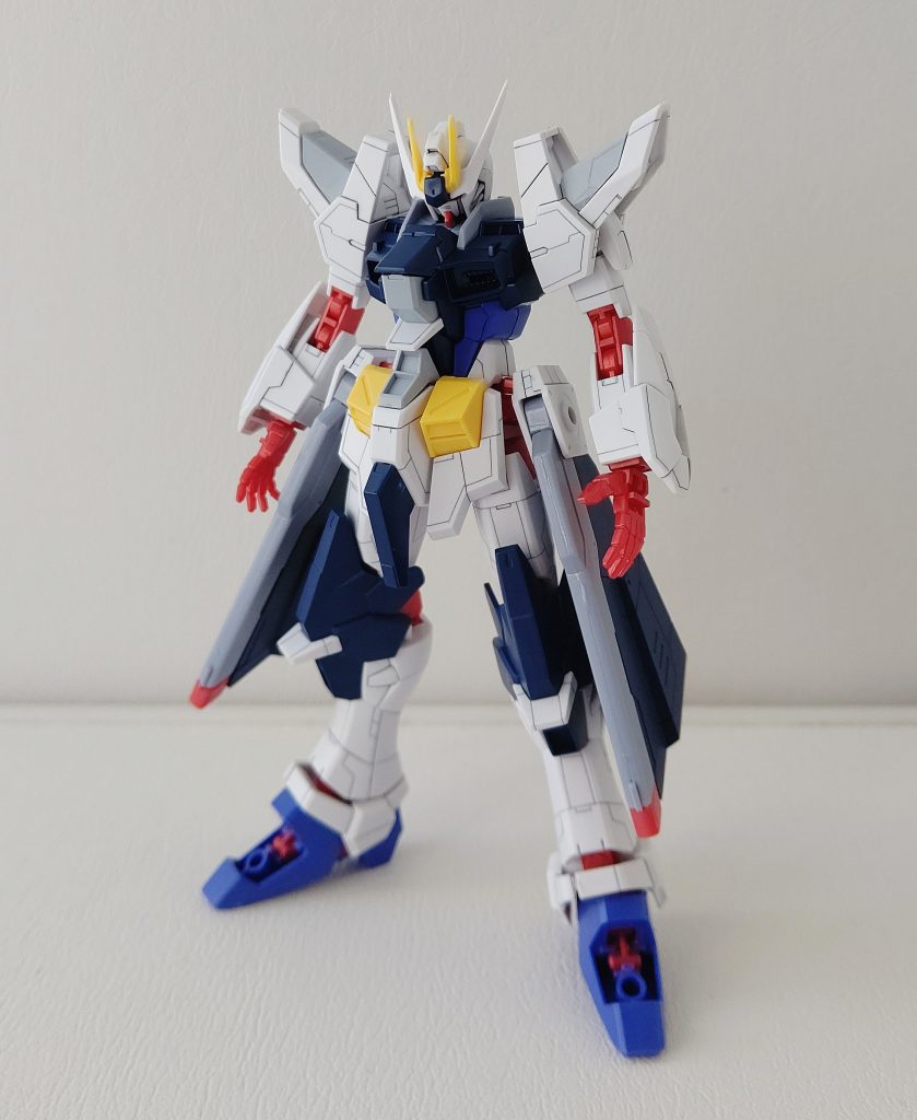 本体にフリーハンドでカッター1本でラインを引いています!慣れれば本当に簡単に引けますので!