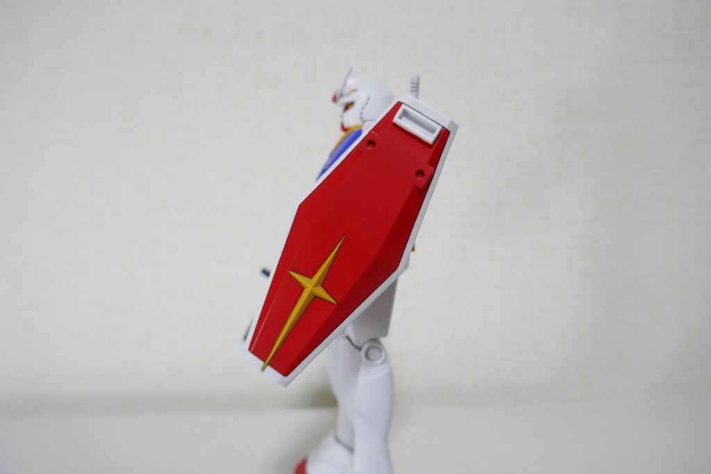 シールドの塗り分けが地味に大変でした。でもキレイに塗装できたと思います。