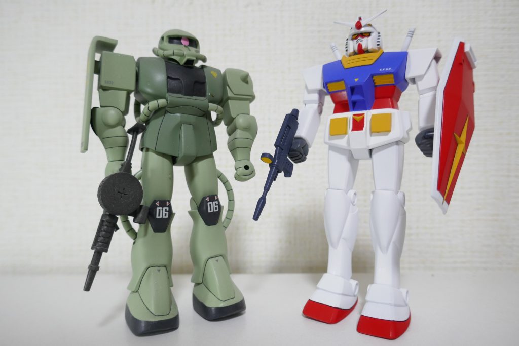 量産型ザクと並べて。
この二体を並べれる日をどれだけ待ちわびた事か!w