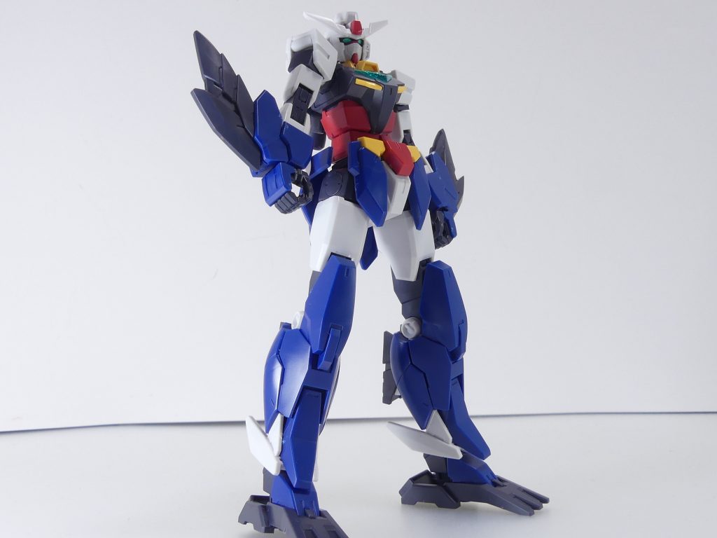 下半身と前腕アーマー。前腕のフィン部分は3ミリ軸接続です。