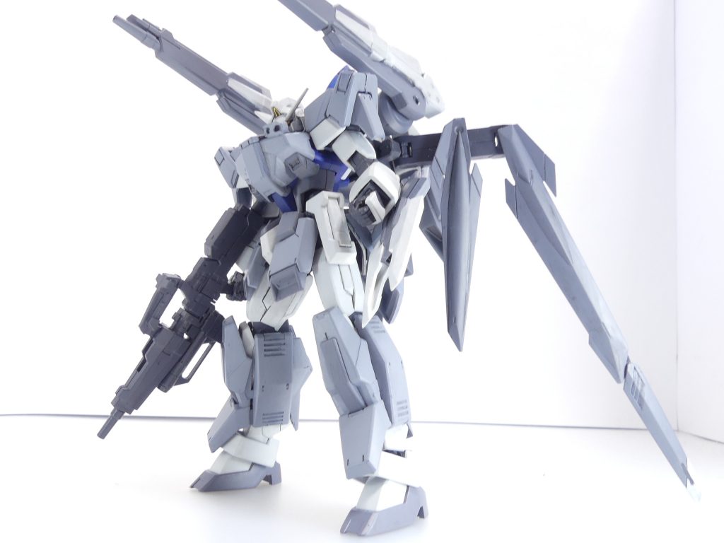 AGE-1 磨 重装形態:シドブースターは、グランサユニットを装備しても変わらない機動性を発揮する。前から。ディスチャージャーで顔が見えにくくなるのはご愛敬・・・